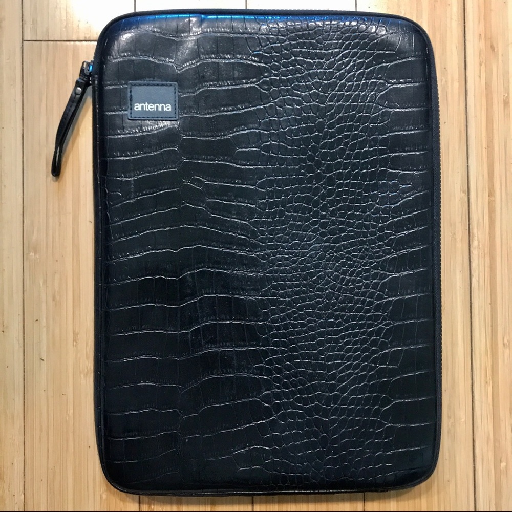 Antenna Black Faux-Croc 15” Laptop Sleeve Case